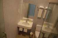 Toilet Kamar OCT East Cargo Hostel Shenzhen