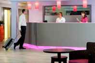 Lobi ibis Styles Melun Hotel