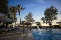 Swimming Pool Grecian Sands Hotel