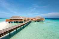 Hồ bơi Constance Moofushi All Inclusive