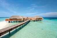 Kolam Renang Constance Moofushi All Inclusive