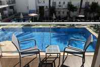 Hồ bơi Eix Alcudia Hotel - Adults Only