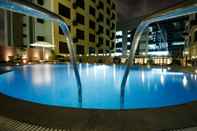 Swimming Pool Sterlings Mac Hotel