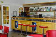 Quầy bar, cafe và phòng lounge Hôtel Restaurant Le Cheval Blanc