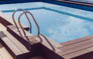 Swimming Pool 5 Suites del Mar By Melia