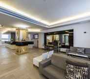 Lobby 6 Occidental Aurelia