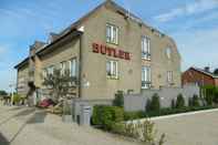 Luar Bangunan Hotel Butler