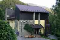 ภายนอกอาคาร Hotel Ondráš z Beskyd