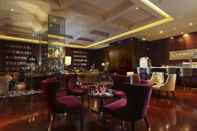Bar, Cafe and Lounge Royal International Hotel