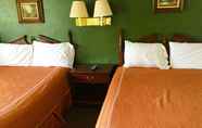 Bedroom 5 Motel Forrest Rockville