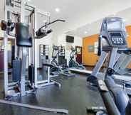 Fitness Center 7 Comfort Suites Topeka Northwest