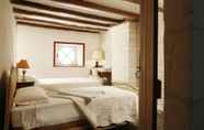 Bedroom 5 La Porte Rouge - The Red Door Inn Chambres d'Hotes