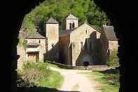 Bangunan Hotel Aux Berges de l'Aveyron