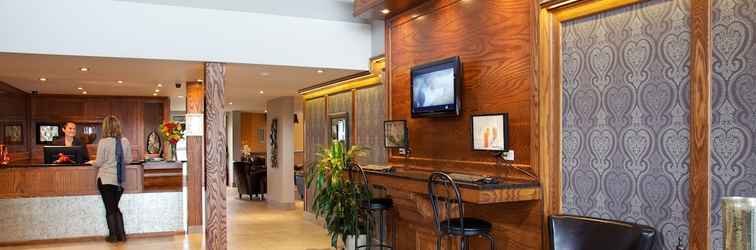 Lobby Econo Lodge Inn & Suites