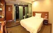 Bedroom 2 GreenTree Inn WenZhou XiaoNanMen Express Hotel