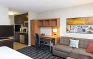 Bedroom 4 TownePlace Suites Fort Wayne North
