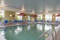 Swimming Pool TownePlace Suites Fort Wayne North