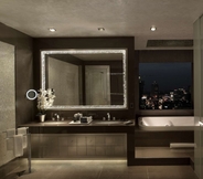 Toilet Kamar 6 Hyatt Centric Levent Istanbul