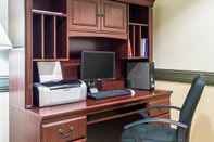 Functional Hall MainStay Suites Minot