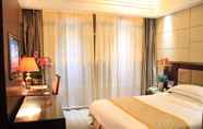 Bedroom 4 Vienna Hotel Shenzhen Shajing