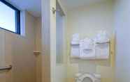 Toilet Kamar 4 La Costa Beach Club by Capital Vacations