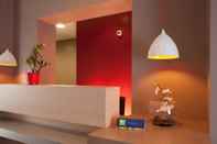 Lobi ibis Styles Paris Montmartre Nord