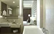 In-room Bathroom 5 Radisson Blu Hotel Rudrapur