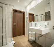 In-room Bathroom 6 Spa & Wellness Hotel Diament Ustron