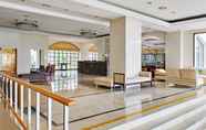 Lobi 2 The Suites Hotel Naksan