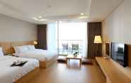 Kamar Tidur 6 The Suites Hotel Naksan