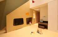 Kamar Tidur 7 The Suites Hotel Naksan