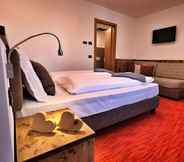Bedroom 6 Hotel Cristallo