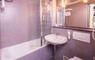 Toilet Kamar 6 ibis Styles Brive La Gaillarde