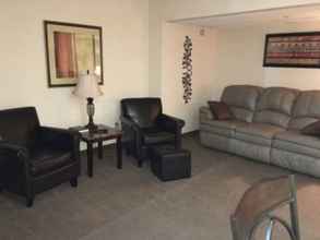 Lobby 4 EverSpring Inn & Suites – Bismarck