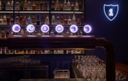 Bar, Cafe and Lounge 6 Four Points by Sheraton Hotel & Serviced Apartments, Pune