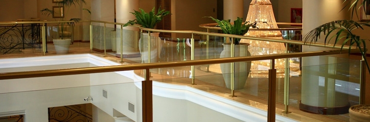 Lobby Hotel Intersur Recoleta