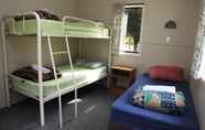 Bedroom 2 Te Anau Lakeview Holiday Park & Motels