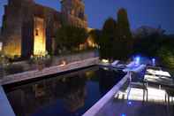 Swimming Pool Design Hotel des Francs Garçons
