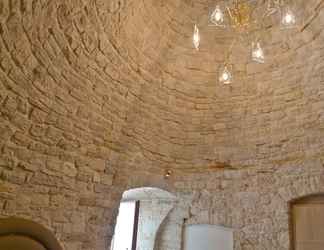 Lobby 2 Le Alcove Luxury Resort nei Trulli