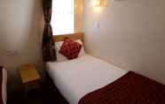 Bedroom 4 Britannia Inn Hotel