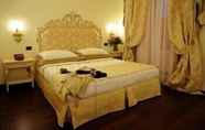 Kamar Tidur 4 Grand Hotel di Lecce