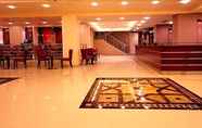 Lobi 2 Al Ain Palace Hotel