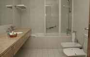 Toilet Kamar 6 INATEL Caparica