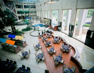 Lobby 2 Four Points by Sheraton Qingdao Chengyang