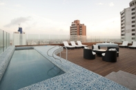 Swimming Pool NH Collection Barranquilla Smartsuites Royal