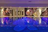 Swimming Pool Van Der Valk Hotel Spier - Dwingeloo