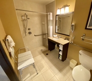 In-room Bathroom 7 Wingate By Wyndham Frisco TX