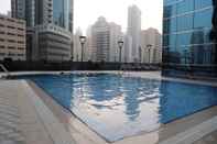 Swimming Pool Golden Tulip Media Hotel