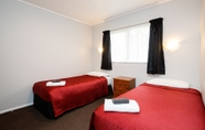 Bedroom 3 Avenue Motel Palmerston North