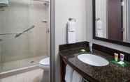 In-room Bathroom 4 Hyatt Place Long Island East End